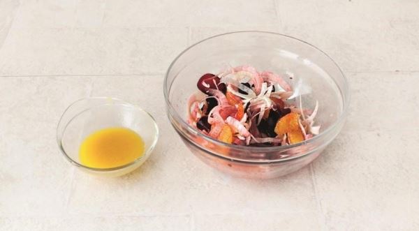 Салат из свеклы с апельсинами, фенхелем и каперсами
